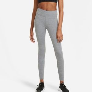 NIKE One Dri-FIT Leggings - Sz. M